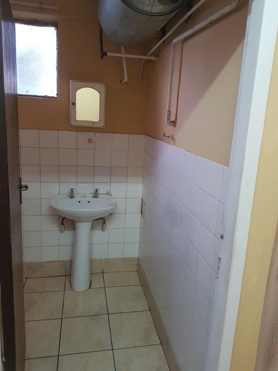 1 Bedroom Property for Sale in Rustenburg Central North West